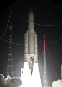 Start der Ariane-5ECA mit Astra 5B und Amazonas 4A