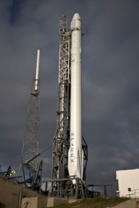 die Falcon-9 mit CRS-3 am 13.04.2014 auf der Startrampe