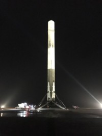 die erste sicher gelandete Falcon 9 Grundstufe