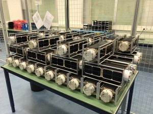 die Flock 3p Satelliten bereit zur Auslieferung