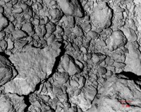 Nahaufnahme von Geröll im „Komaba“ Krater (aufgenommen aus 110 m Entfernung am 12.11.2005)