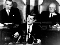 Kennedy bei seiner Rede vor dem Kongreß