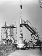 Vorbereitungen der Mercury Kapsel für den LJ-1 Test