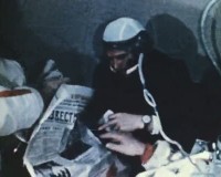 Schatalow mit der „Iswestija“, die ihm Jelissejew und Chrunow mitgebracht hatten
