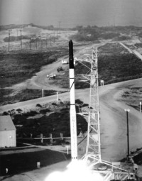 Start der Scout-X2M mit dem ersten P35 Satelliten