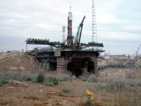 die Rakete mit Sojus-TM 34 auf der Rampe