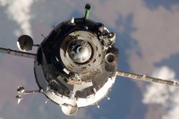 Sojus TMA-15 im Anflug auf die ISS