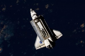 die „Discovery“ F-36 im Anflug auf die ISS