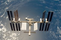 Blick zurück auf die ISS nach dem Abkoppeln