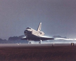 Landung der „Discovery“ nach der STS-63 Mission