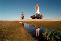 der STS-67 Stack auf dem Weg zum Pad-39A
